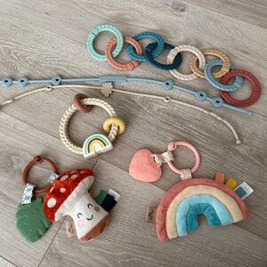 Itzy Ritzy Bundle